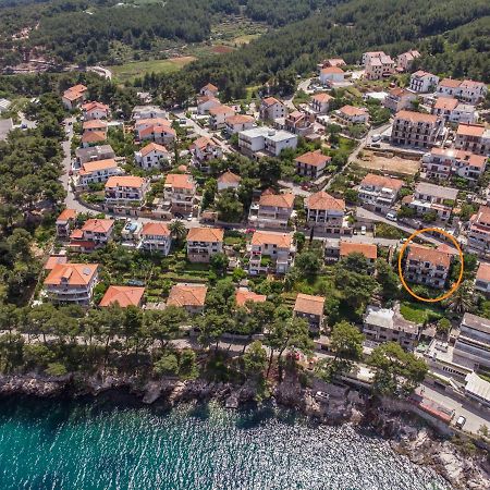 Apartments And Room Caric Jelsa  Exterior photo