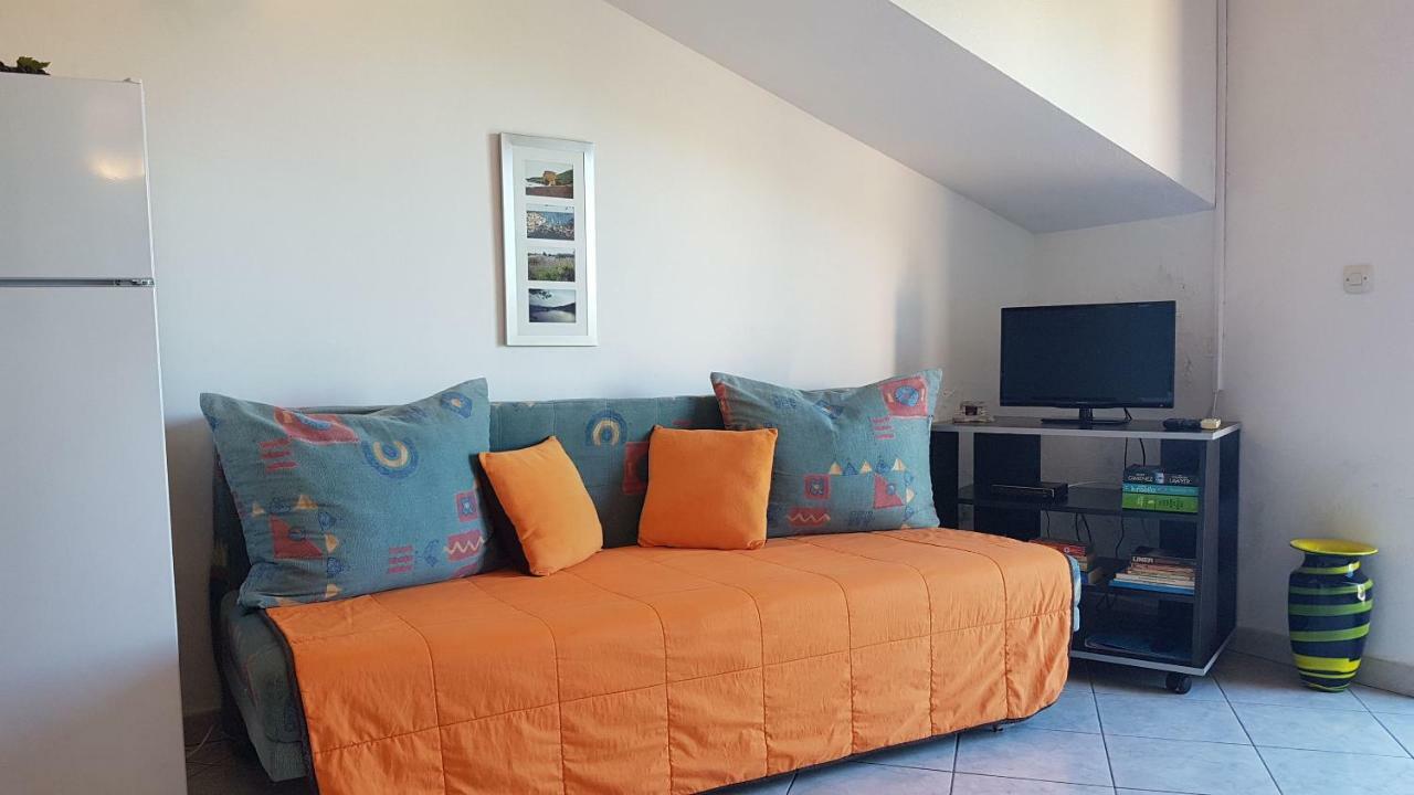 Apartments And Room Caric Jelsa  Exterior photo